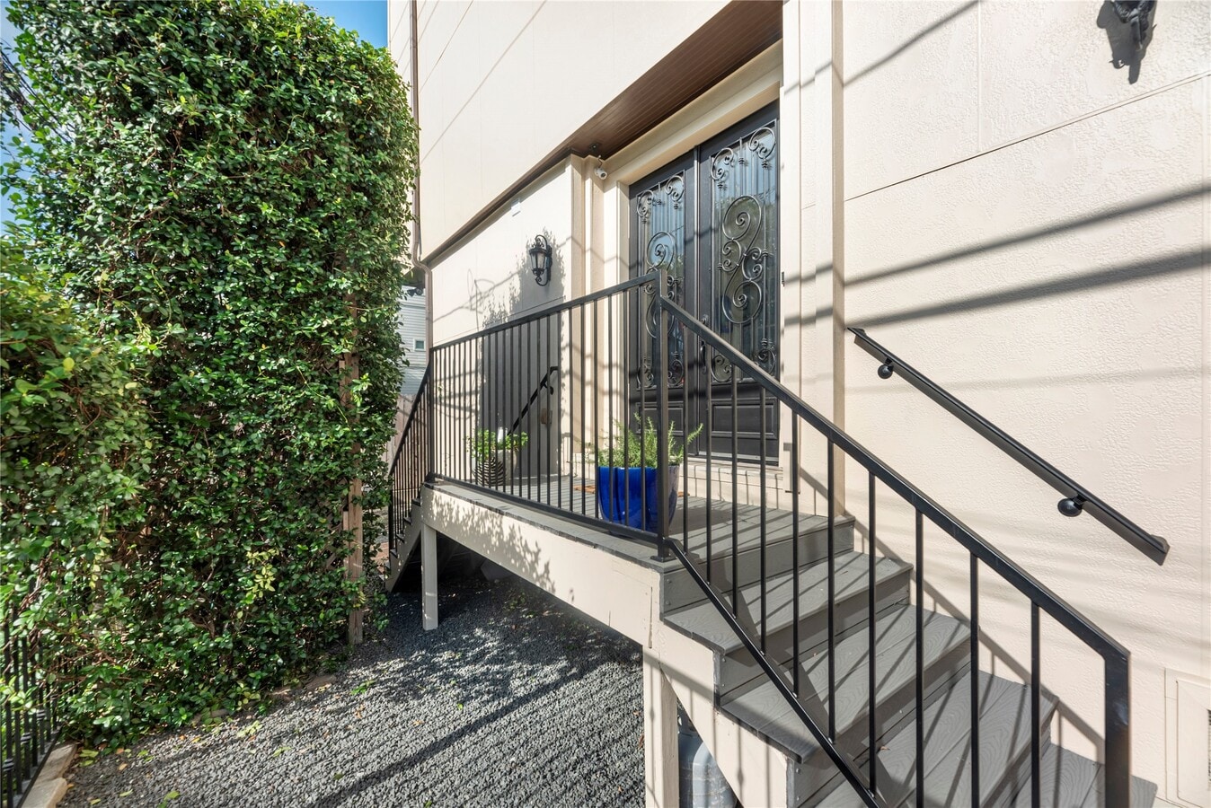 Photo - 1102 W 15th 1/2 St