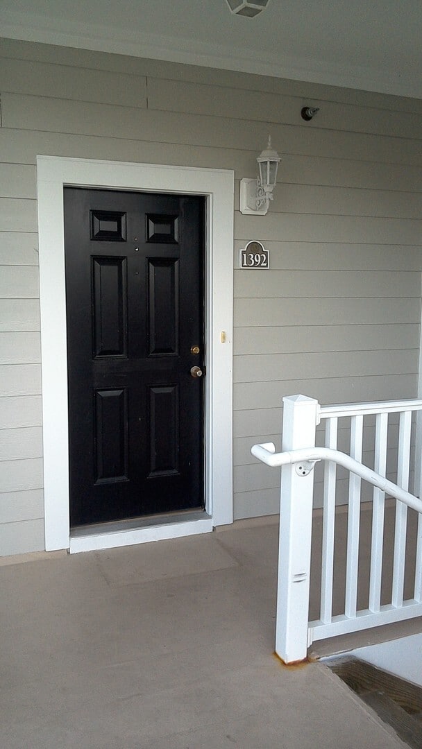 Photo - SPECIAL!  2 Bedroom/2 bath Condo - 1/2 half rent second month Unit 1392
