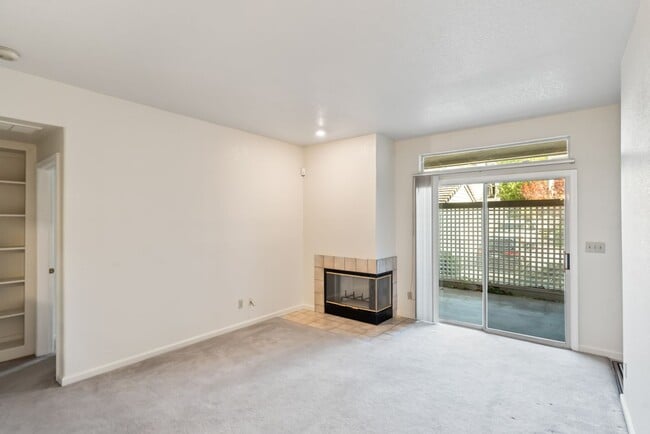 Photo - Beautiful 2 Bedroom, 2 Bathroom Condo in Park Almaden, San Jose