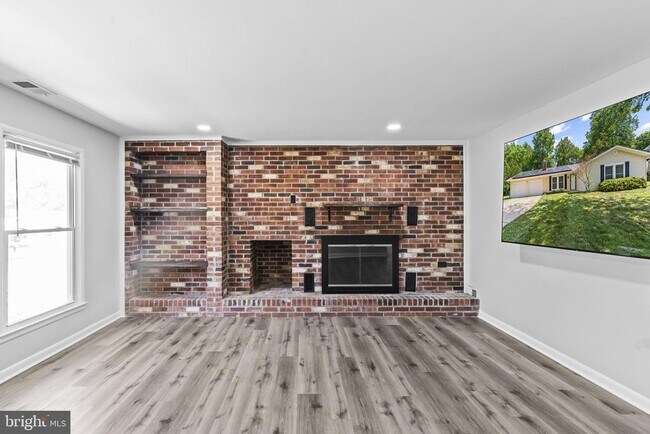 Photo - 2060 Red Spruce Ct
