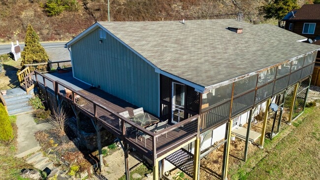 Photo - Charming 1 bedroom duplex overlooking the ...