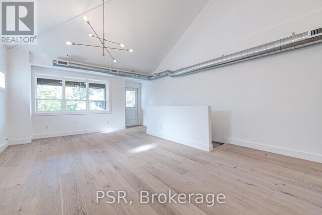 Photo - 87 Hammersmith Ave Unité Upper