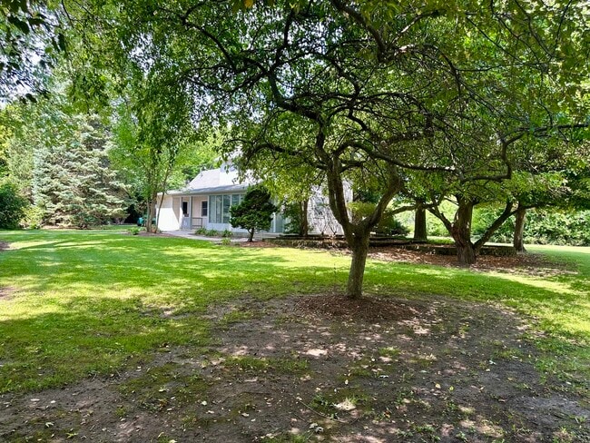 Photo - 17N750 Galligan Rd