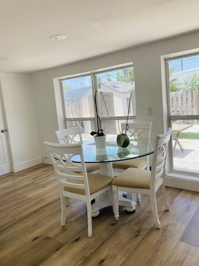 Photo - 2640 NE 10th Terrace