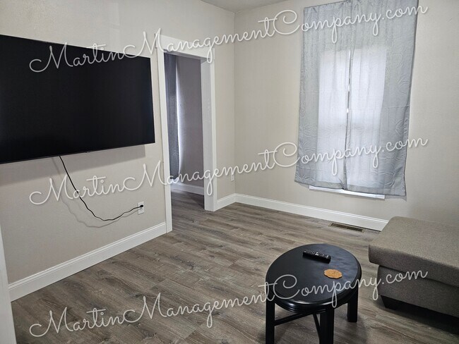 Photo - 1418 S Sneed Ave