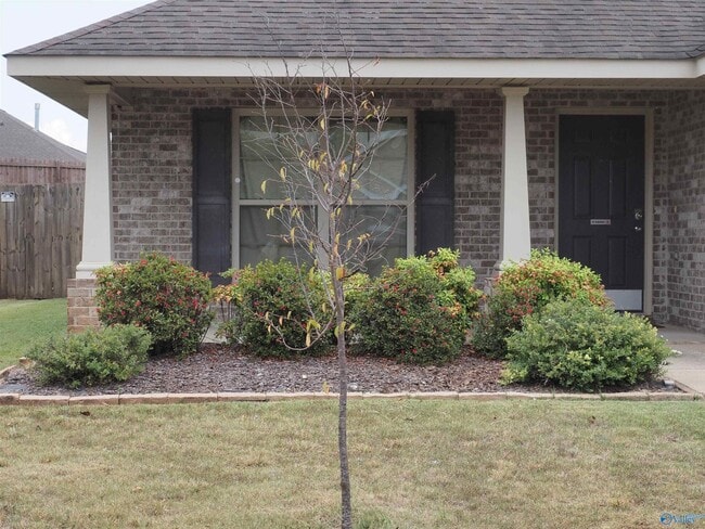 Photo - 102 Acacia Trail Dr