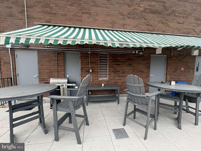 Photo - 1420 N St NW Unit 1010
