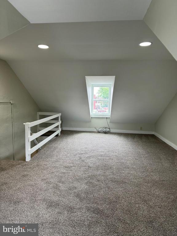 Photo - 107 S Queen St