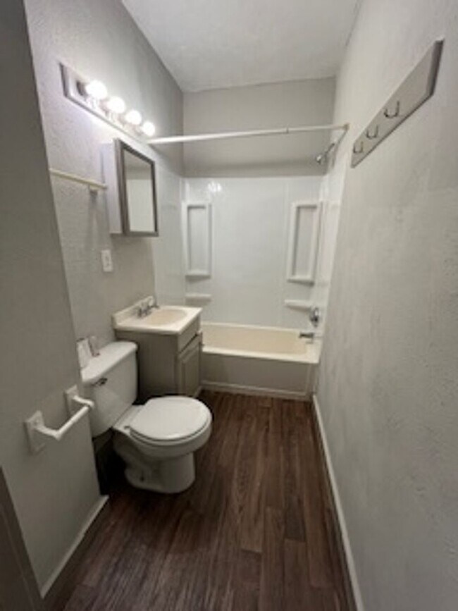 Photo - 1808-1810-1810 S 6th St Unit 1810