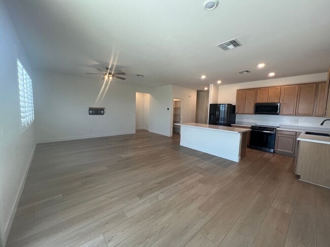 Building Photo - Updated 3 Bed/2 Bath in Excellent Glendale... Rental