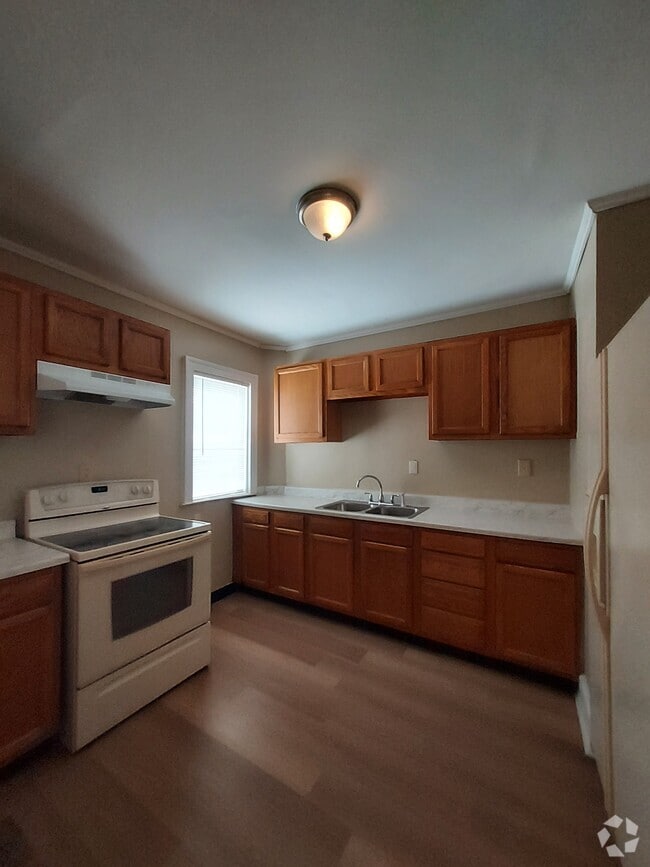 Building Photo - 440 Allston Ave Rental