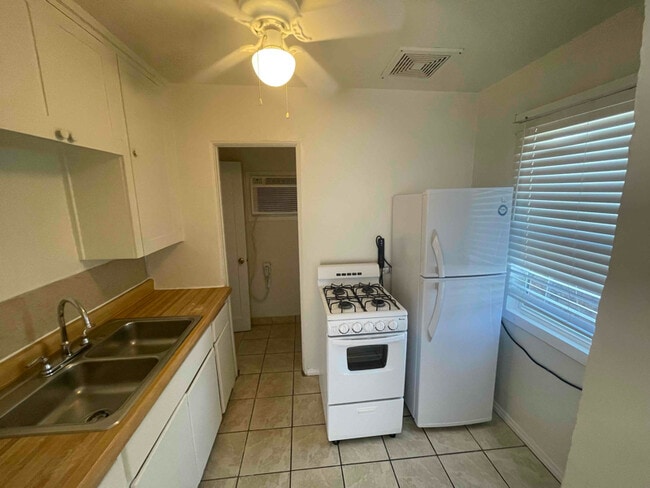 Photo - 563 S 1st Ave Unit #