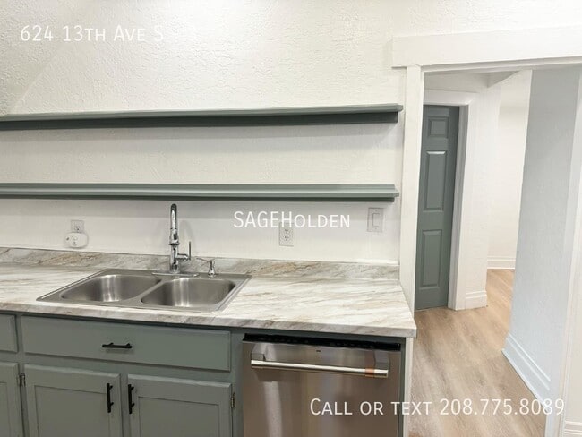 Photo - 624 13th Ave S Unit 3