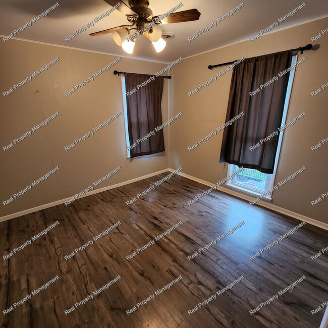 Photo - 2nd Story 2 Bedroom Apartment