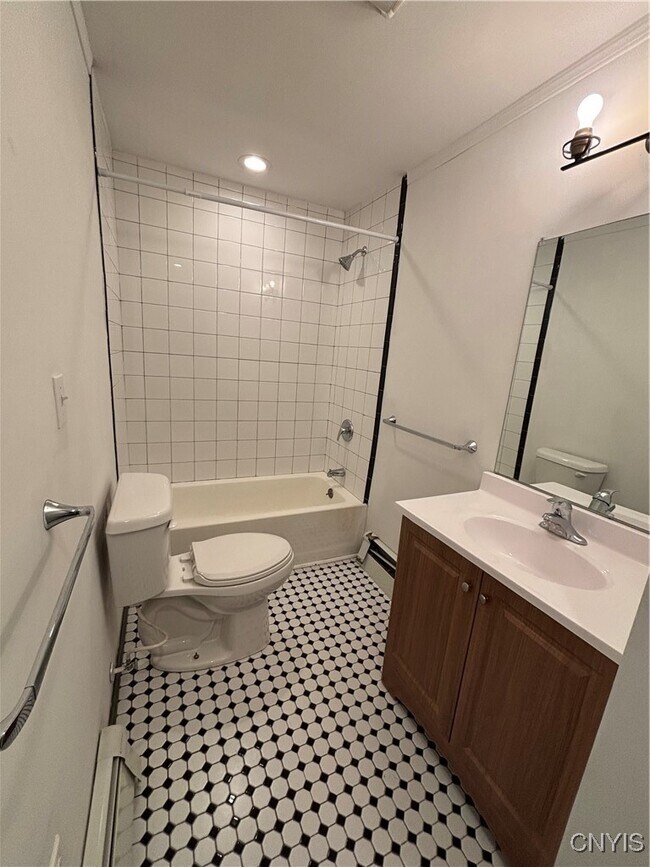 Photo - 157 N Meadow St