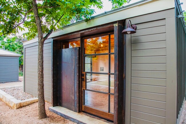 Photo - 1306 Oxford Ave