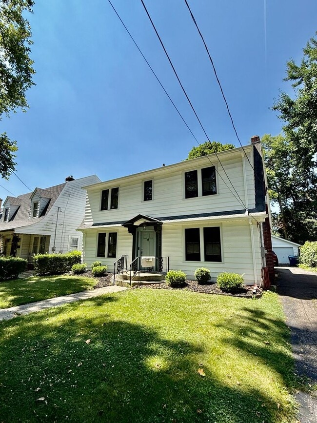 Photo - Three Bedroom Home in Kalamazoo