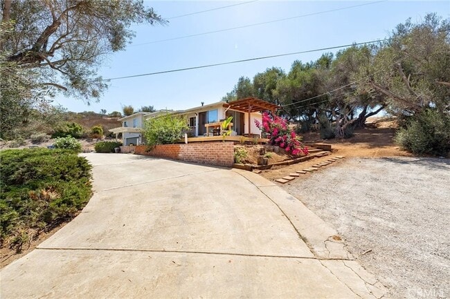 Photo - 2576 Green Hills Way