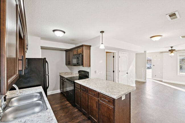 Photo - 1758 Spring Water