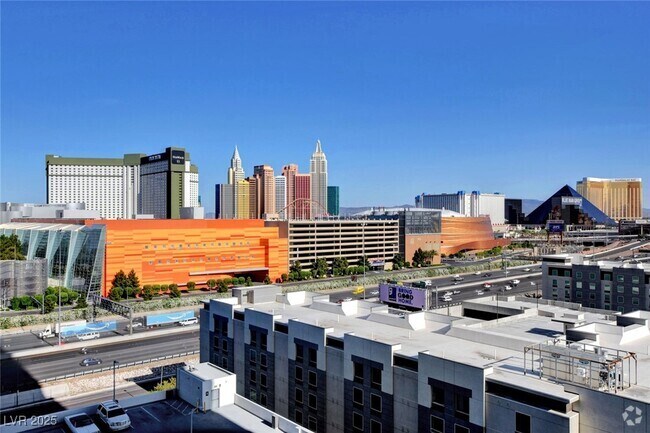 Building Photo - 4575 Dean Martin Dr Unit 1005 Rental