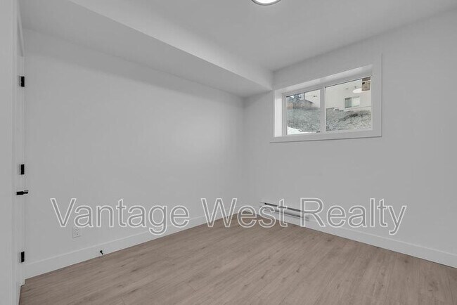 Photo - 3576 Silver Wy