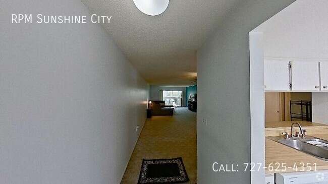 Building Photo - Charming 2-Bedroom Condo in Seminole