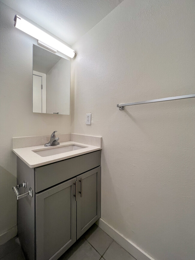 Photo - Beachwood Apartments