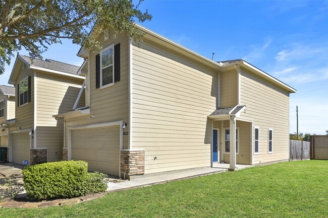 Photo - 15819 Misty Loch Ln