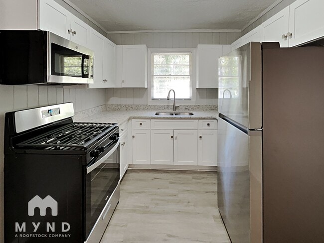 Photo - 1668 E Woodberry Ave