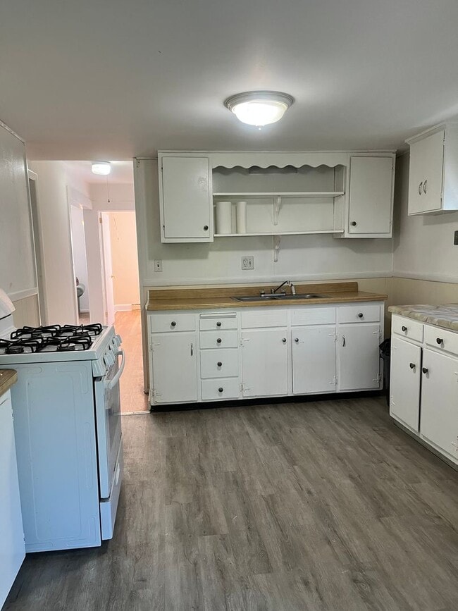 Photo - 2 BED, 1 BATH 2ND FL RENTAL - UTILITES INCLUDED IN RENT Unit 16 Dudley Street 2nd FL
