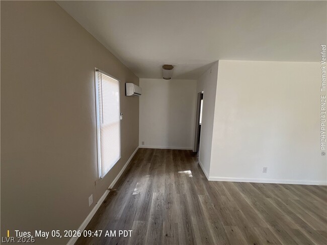 Photo - 404 Bonanza Way