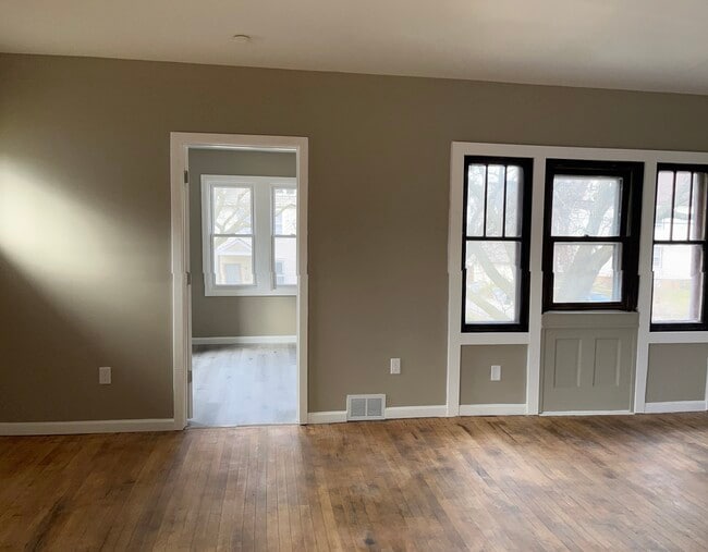 Photo - 1534 N 39th St Unit 2nd Floor