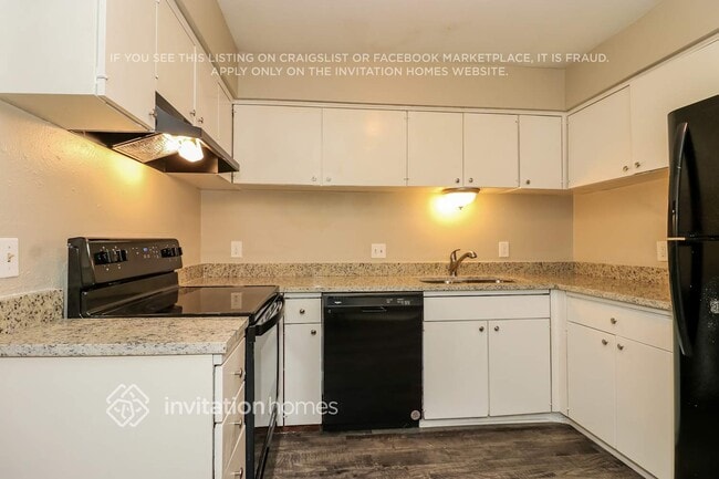 Photo - 2212 Lavern St