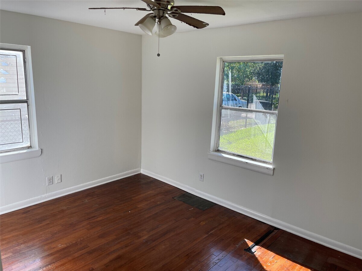 Photo - 3519 Amos St