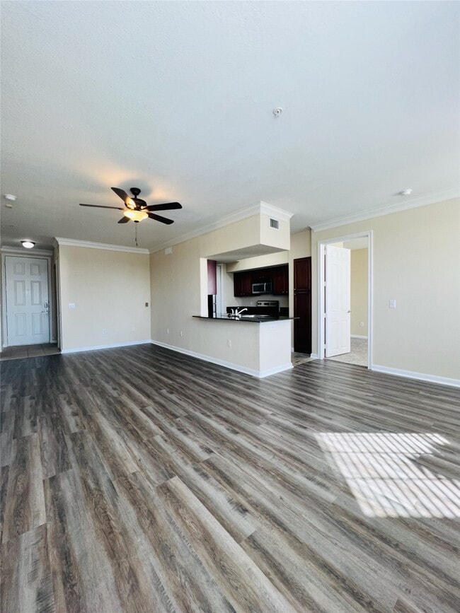 Photo - 7575 Kirby Dr Unit 2405