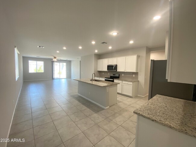 Photo - 24620 W Mohave St
