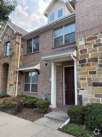 Building Photo - 528 S Greenville Ave Rental