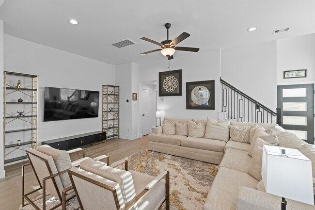 Photo - 21146 Medina River Dr