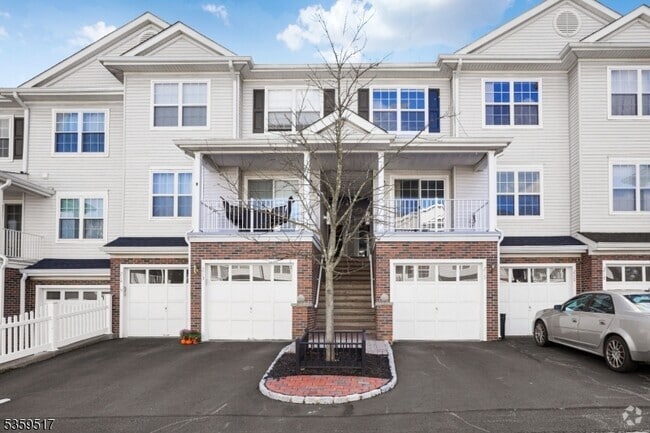 Building Photo - 215 Sheffield Ct Rental