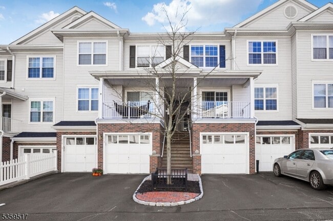 Building Photo - 215 Sheffield Ct Rental
