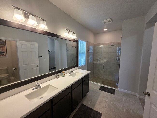 Photo - Three Bedroom / 2 Bath House - Waterset
