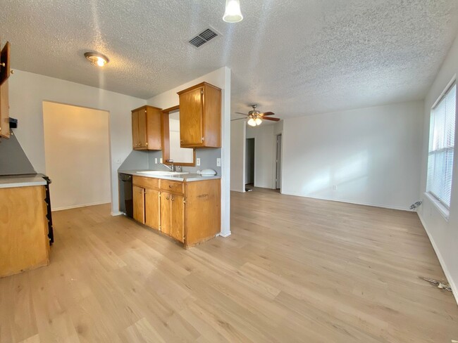Photo - 3 bed 1 bath now available in southeast Lubbock