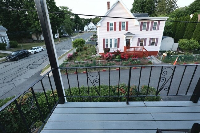 Photo - 173 Porter St Unit 4