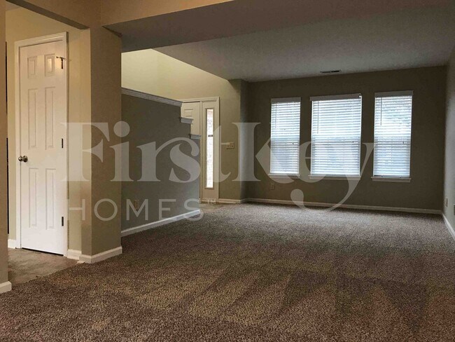 Photo - 5851 Tybalt Ln