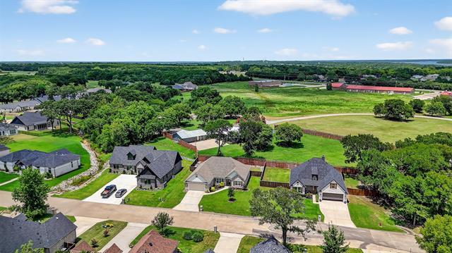 Photo - 38 Lone Oak Blvd
