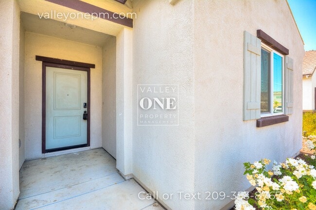 Photo - 637 Mansfield Dr