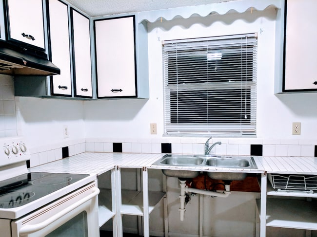 Photo - 8283 Pelican Rd