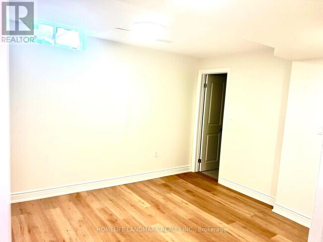 Photo - 17 Ferncliffe Crescent