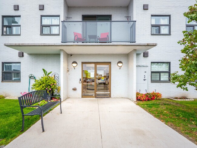 Photo - The Heritage Arms