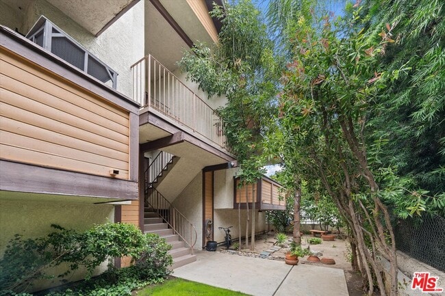 Photo - 5534 Sylmar Ave Unidad 7